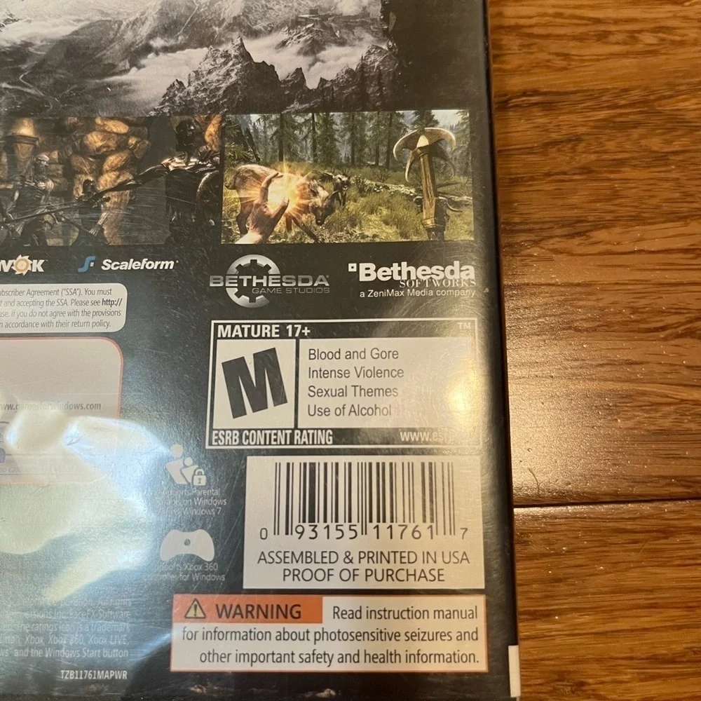 SKYRIM PC DVD game for windows w/ original MAP, case, and instruction booklet